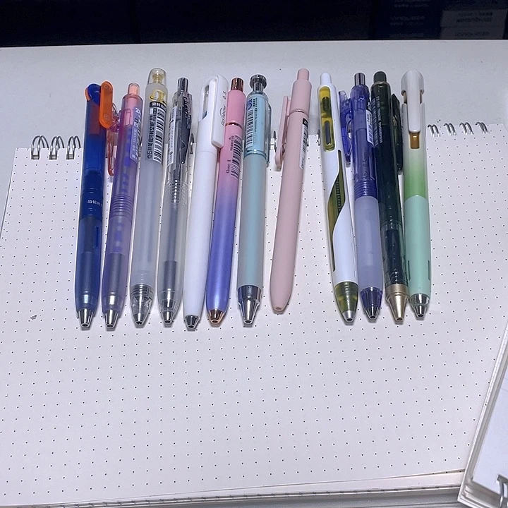 1-14多品牌低重心黑笔组合12支
