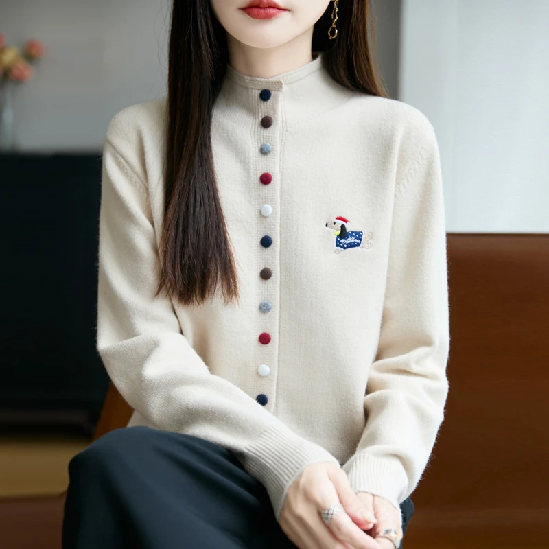 彩扣小狗秋冬女士精纺衫针织针织衫宽松绣花女装D1661