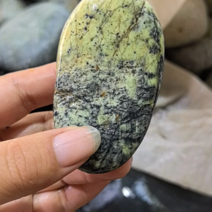 花***言有机玻璃藏玉药王石原石