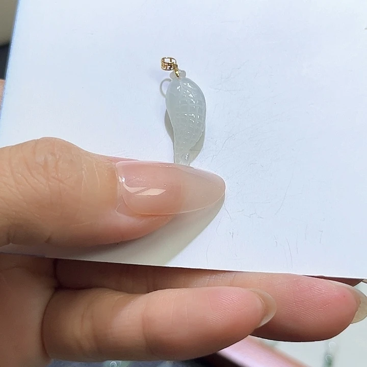 颈饰18K金镶嵌翡翠
