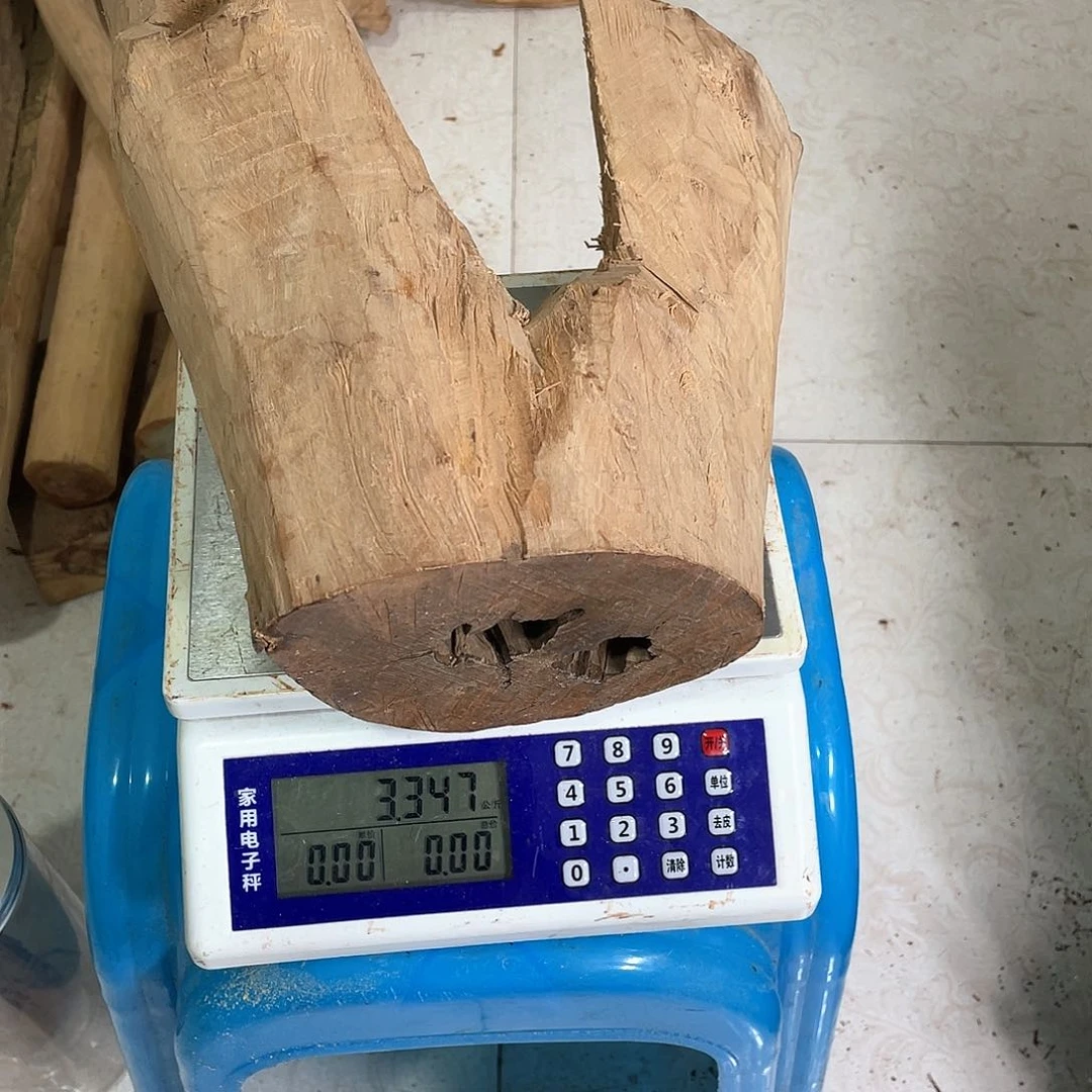 藤类紫**阁老山檀原料3300克