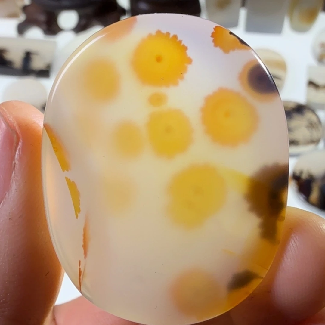 玛瑙/玉髓未镶嵌珠宝半成品