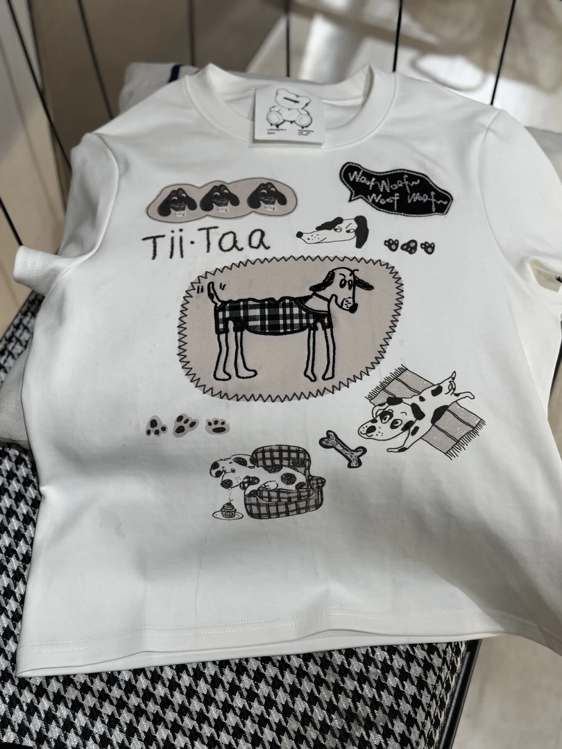 【济州岛】南油财神家小狗刺绣设计短袖