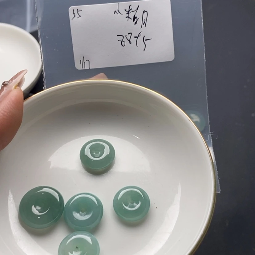 【闪购商品】翡翠颈饰未镶嵌小****1