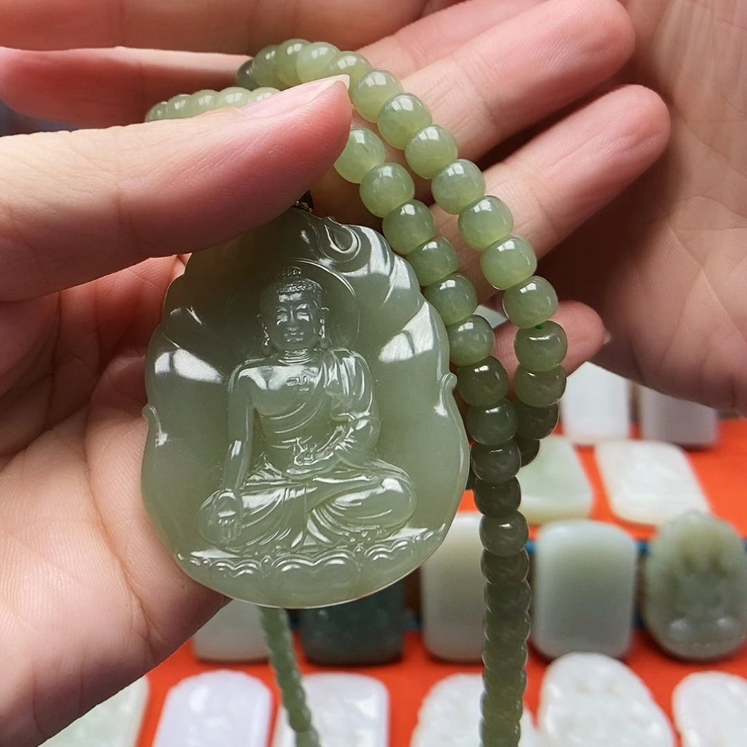 凡***事和田玉未镶嵌颈饰