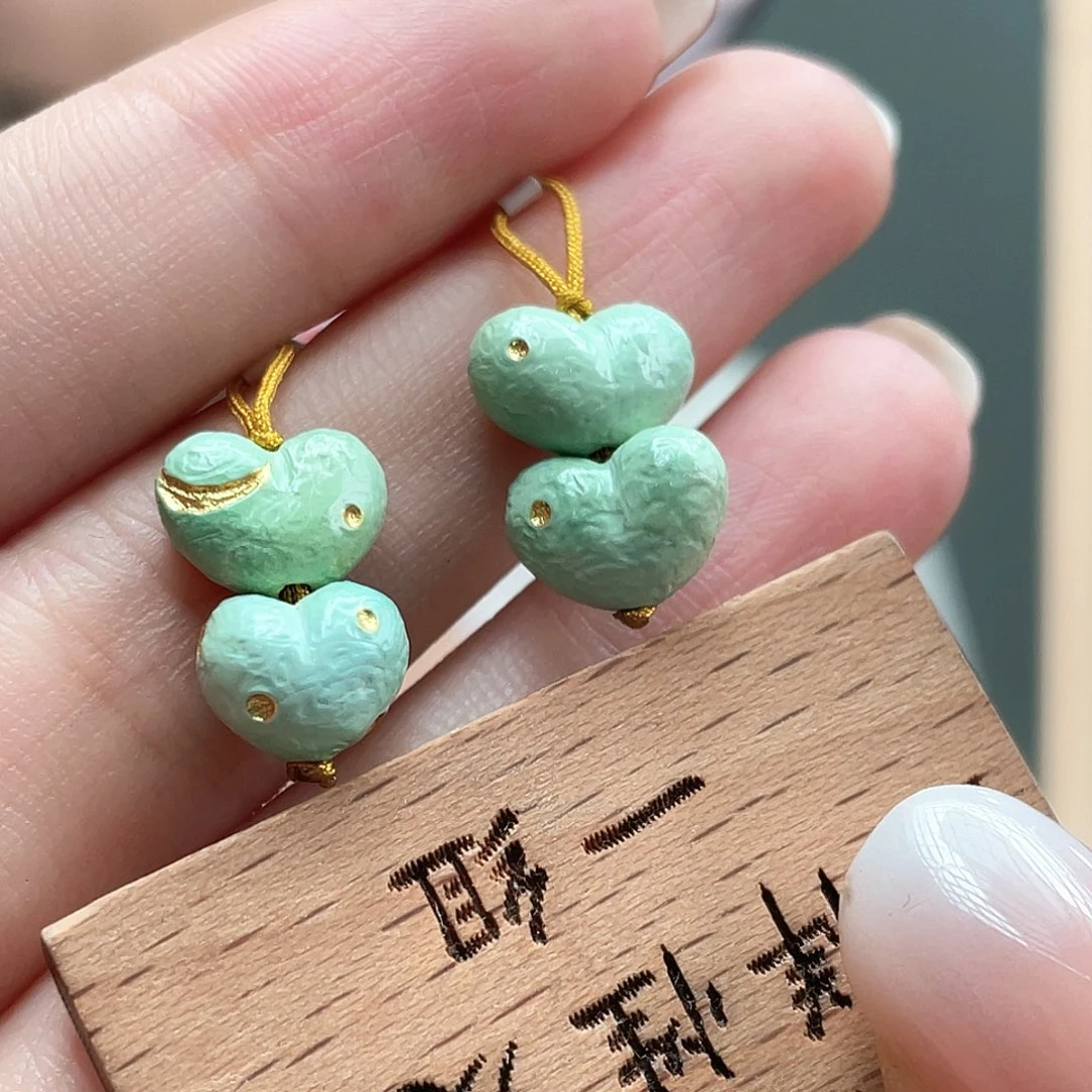 未镶嵌绿松石颈饰