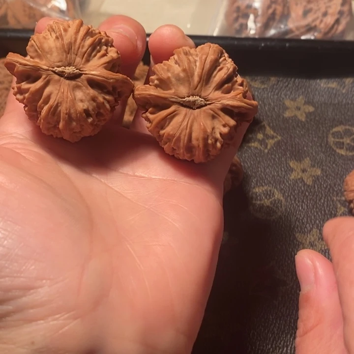 手串/手链橄榄核41卡姿兰