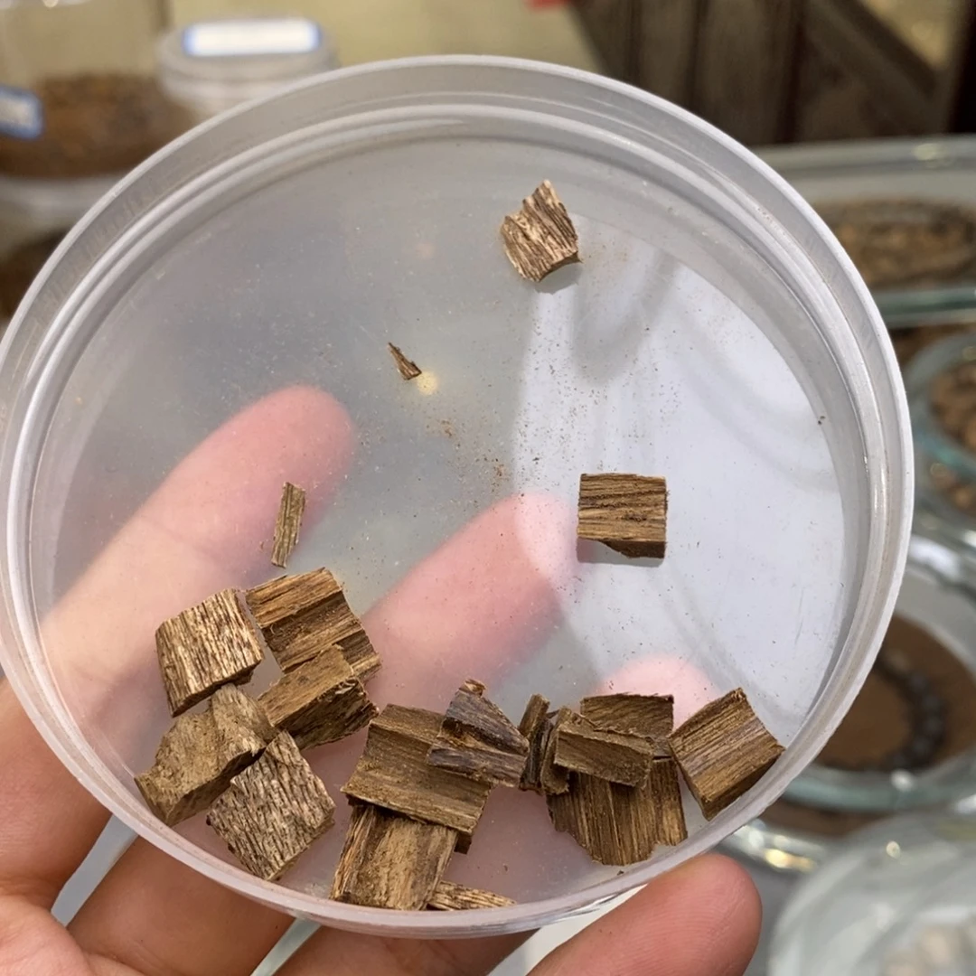 杨***坏沉香碎屑沉香天然野达拉干碎料随机2克
