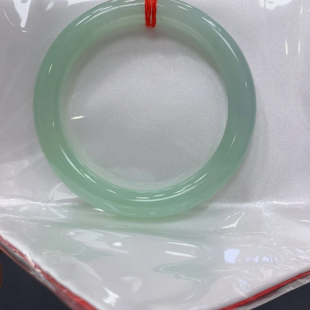 翡翠手镯未镶嵌翡翠34
