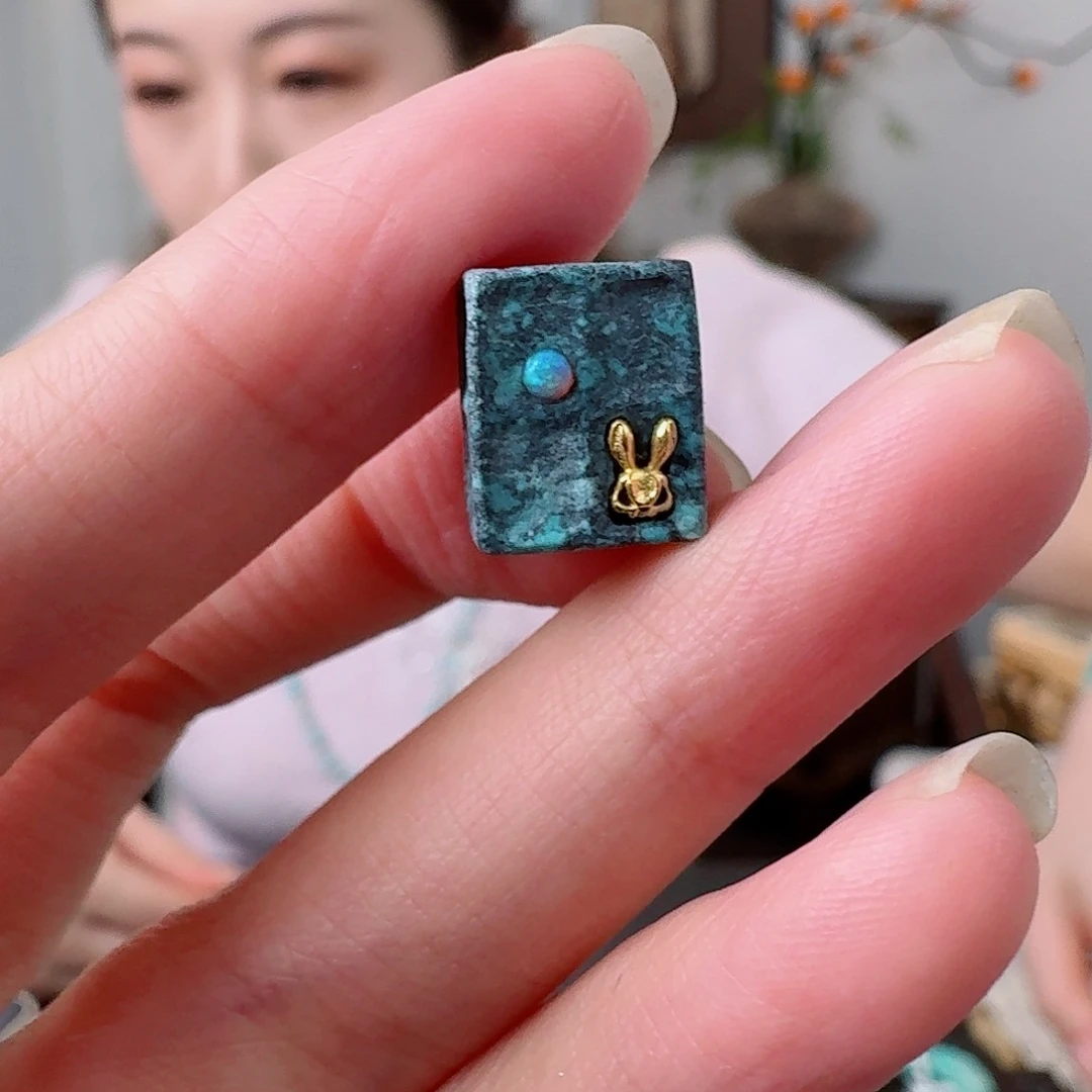 绿松石未镶嵌珠宝奇石