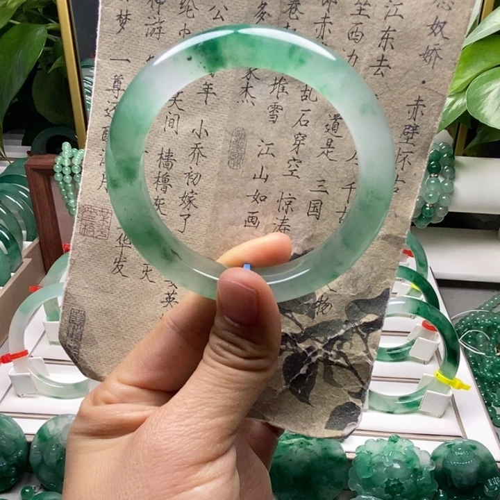 石英质玉未镶嵌手镯