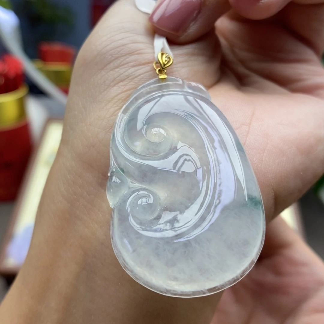 翡翠18K金镶嵌颈饰吊坠48