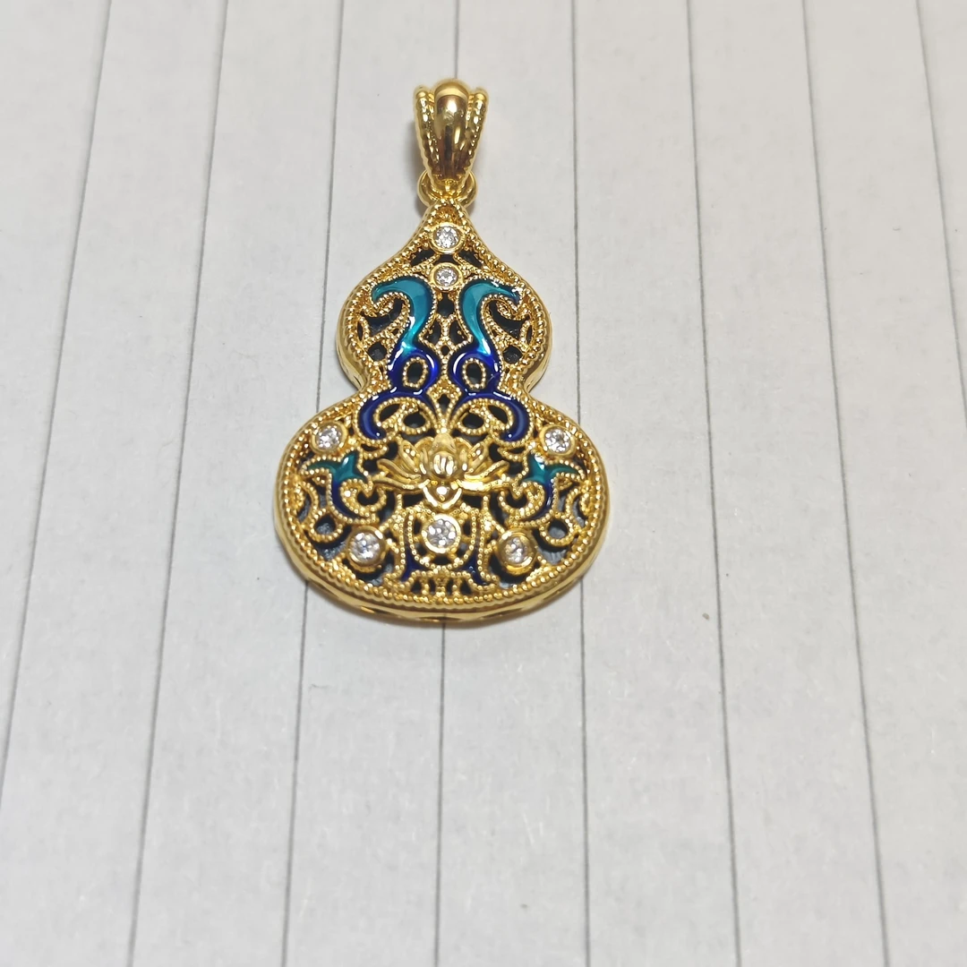 18k金饰品镶嵌葫芦吊坠