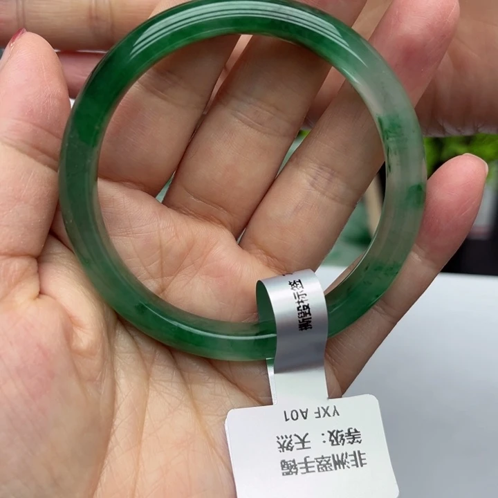 石英质玉未镶嵌手镯54