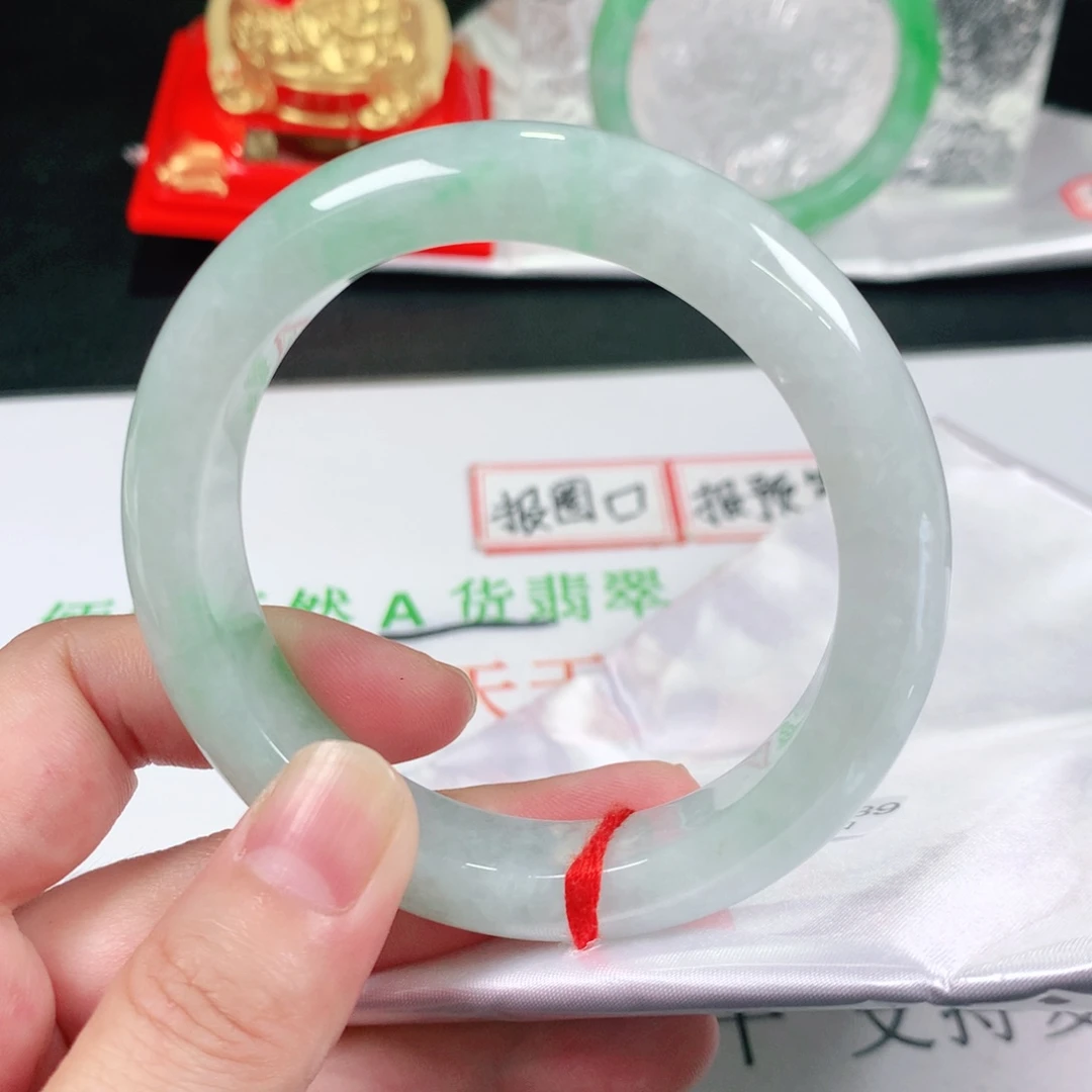 翡翠手镯未镶嵌1239