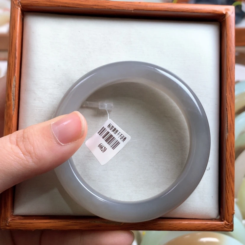 【闪购商品】和田玉手镯未镶嵌