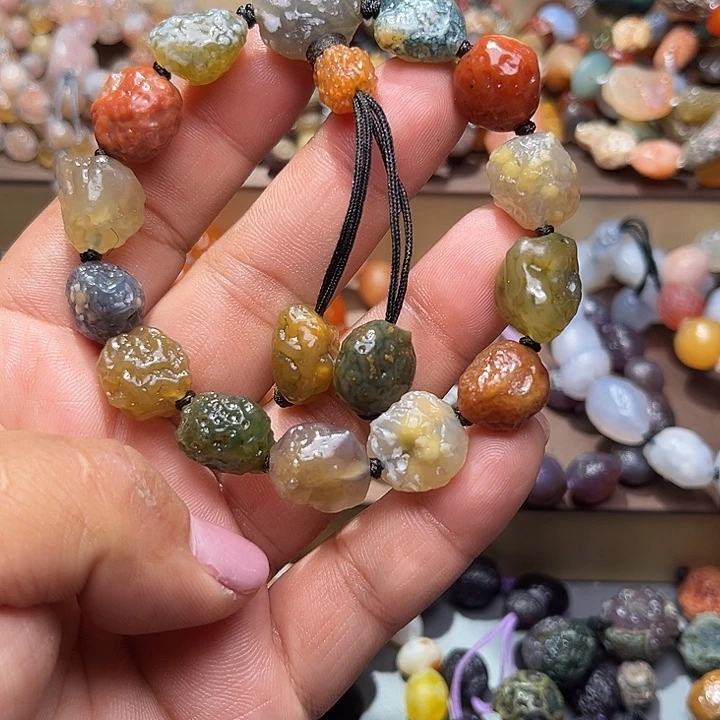 阿拉善彩玛瑙手串