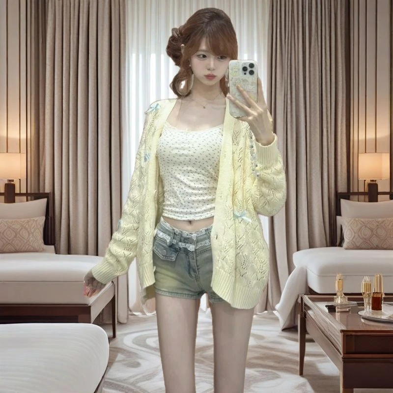 新款美式高街蕾丝拼接包臀牛仔短裤女低腰辣妹百搭紧身显瘦热裤潮