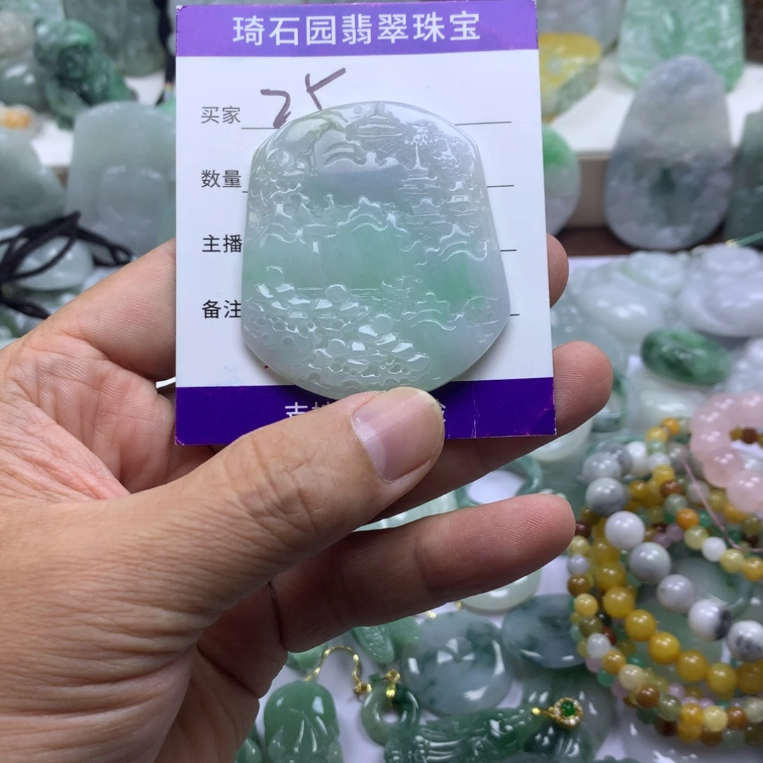 翡翠未镶嵌颈饰缅甸A货翡翠