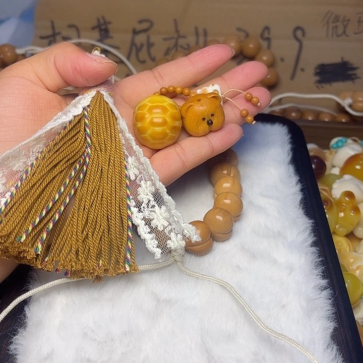 猴头核桃吊坠棕流苏 熊头 富家 猫棕提溜