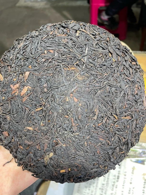 云南古树野生红茶饼357克