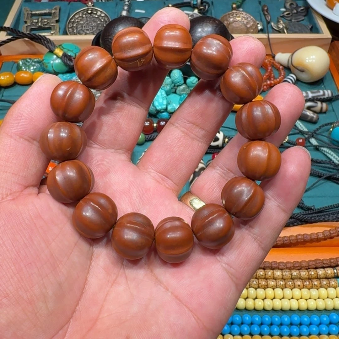 猴头核桃吊坠精品猴头手串