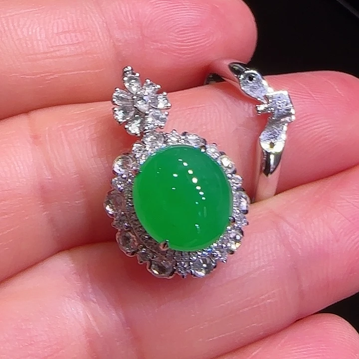 翡翠戒指18K金镶嵌戒指