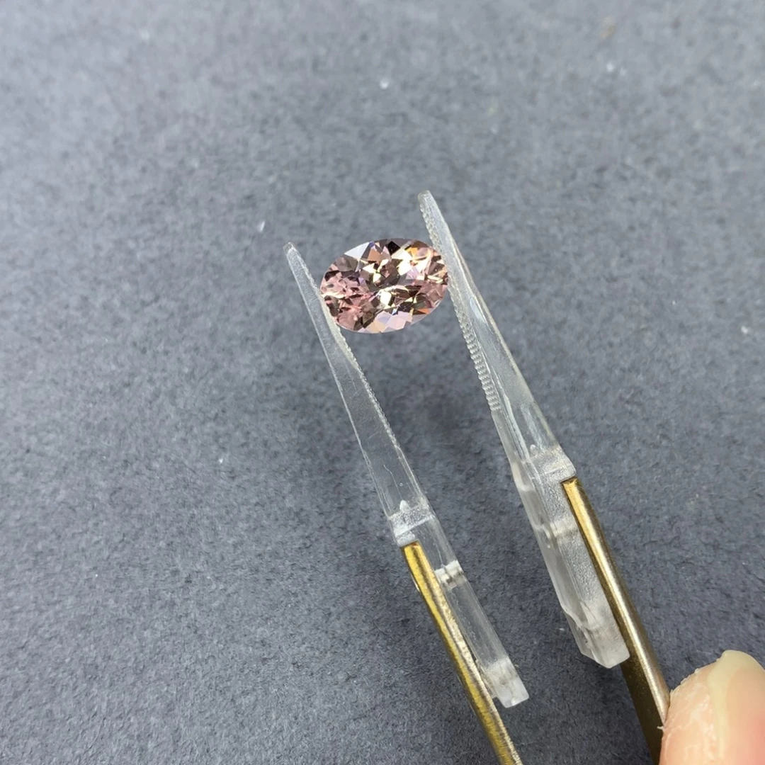 绿柱石（摩根石）裸石2ct樱花粉摩根石