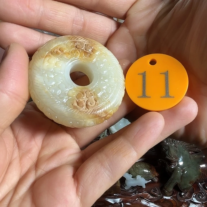 和田玉未镶嵌挂件