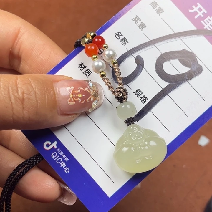 狮****和田玉未镶嵌珠宝奇石