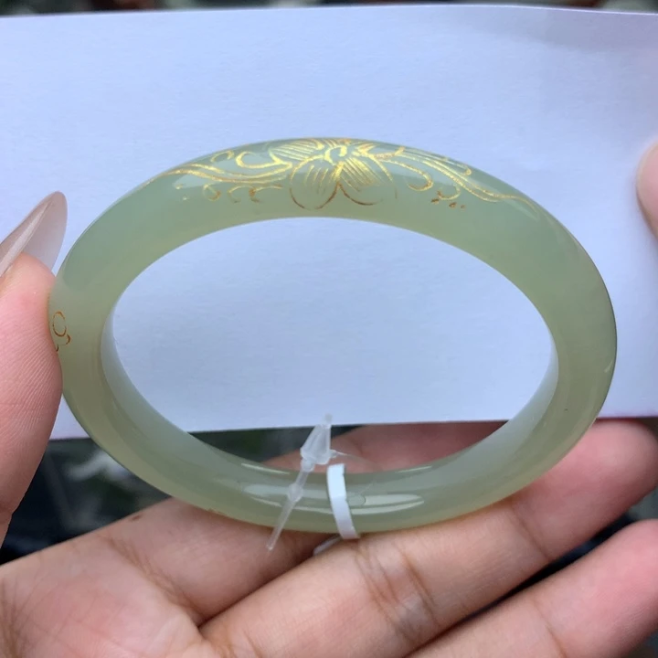 未镶嵌手镯和田玉50