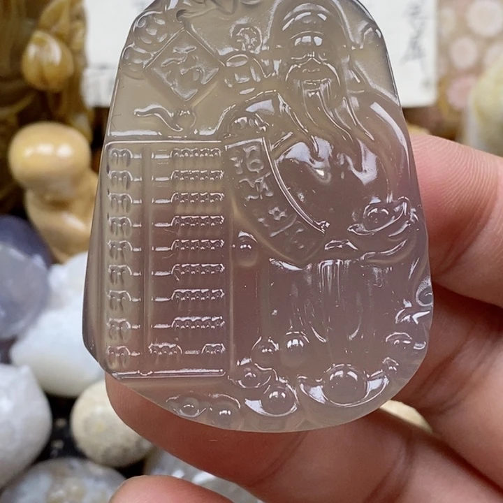 颈饰未镶嵌石英质玉
