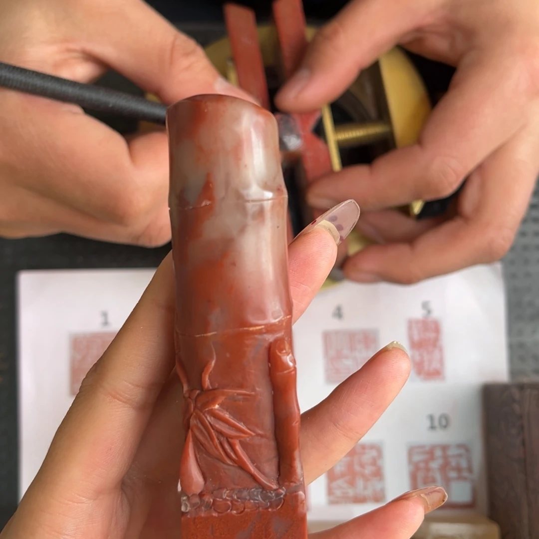 寿山石现场纯手工篆刻