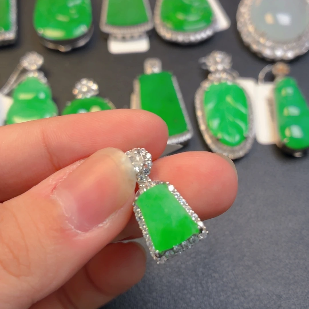 翡翠银S925镶嵌颈饰