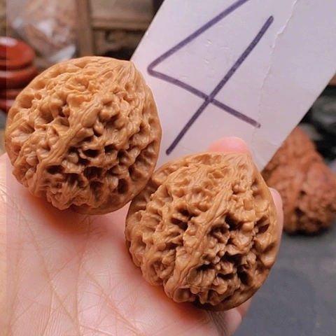 吊坠桃核40三角野牛核桃