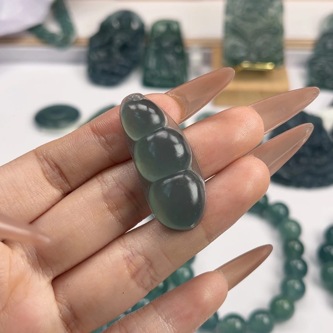 定制翡翠未镶嵌翡翠