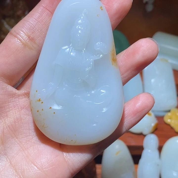 *****和田玉未镶嵌颈饰