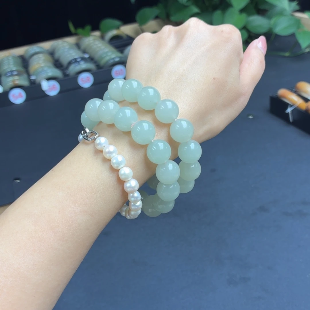 石英质玉未镶嵌手镯