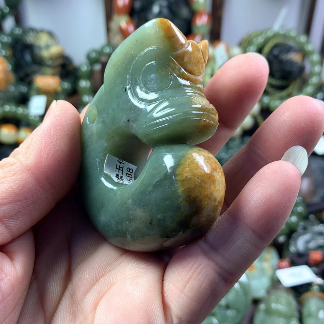 透闪石质玉把件未镶嵌一****周