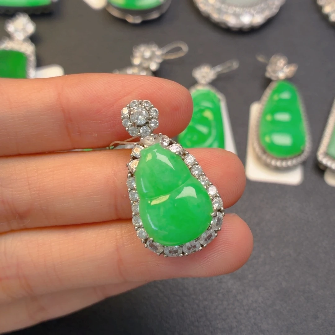 翡翠银S925镶嵌颈饰