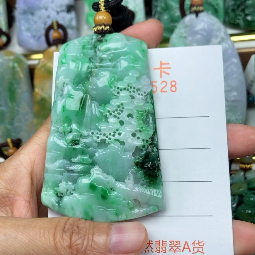 翡翠未镶嵌颈饰吊坠