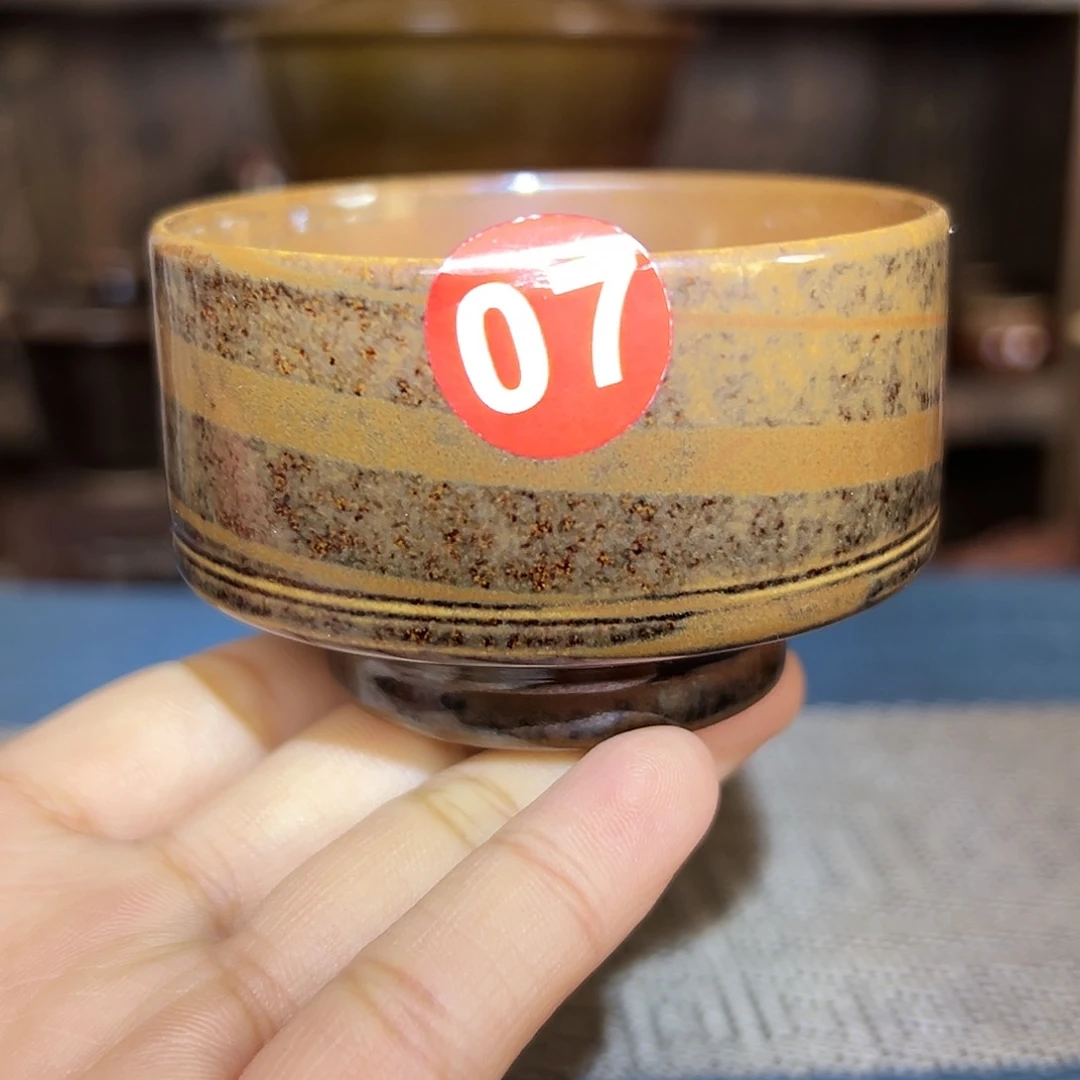 纯手工制作的搅胎泥上釉马蹄杯