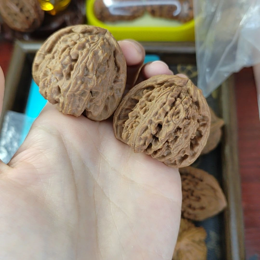 三***生吊坠文玩核桃白狮子