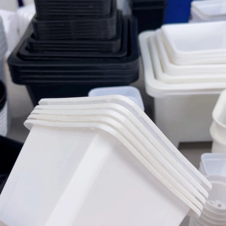 塑料白方口11高8一组15