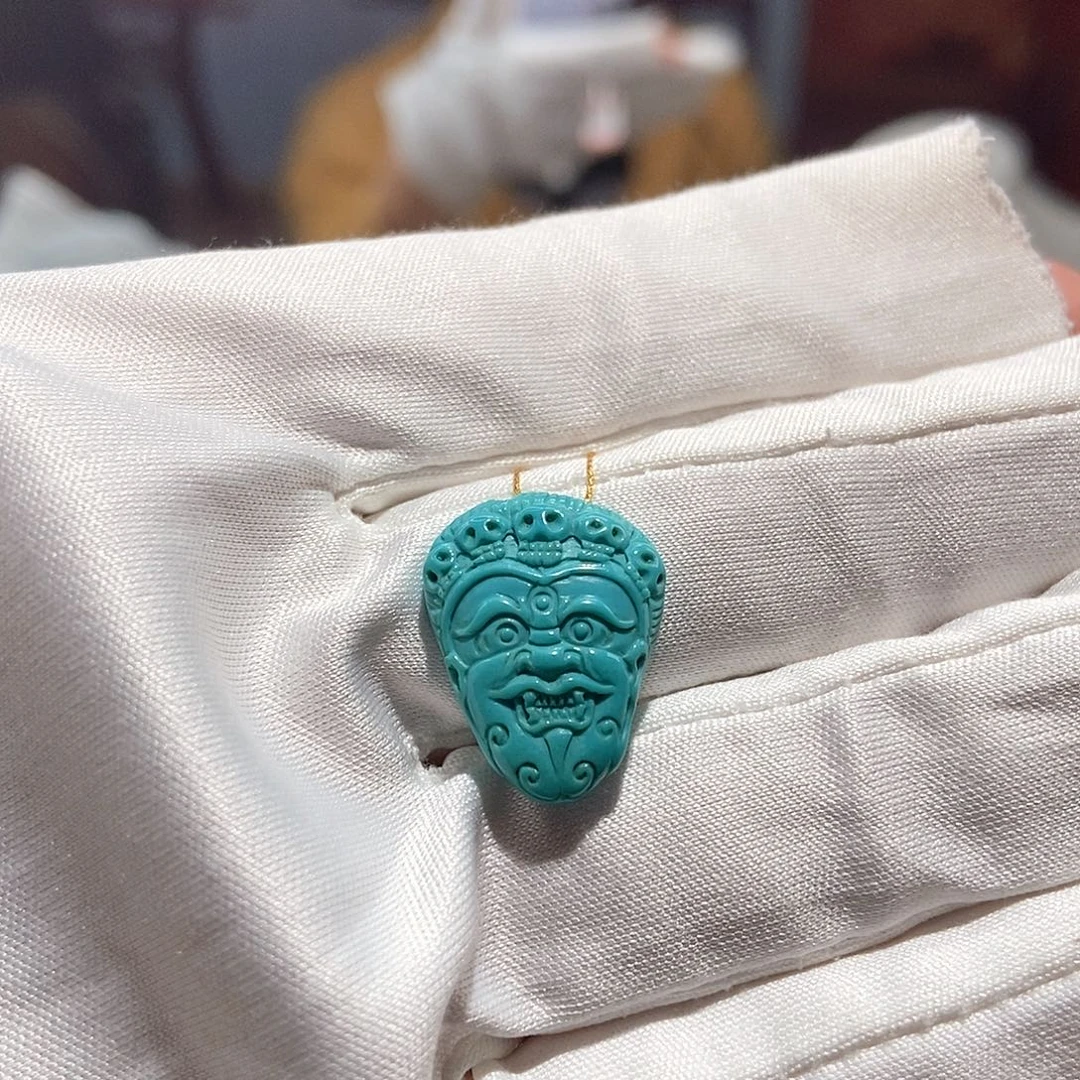 绿松石未镶嵌雕刻件