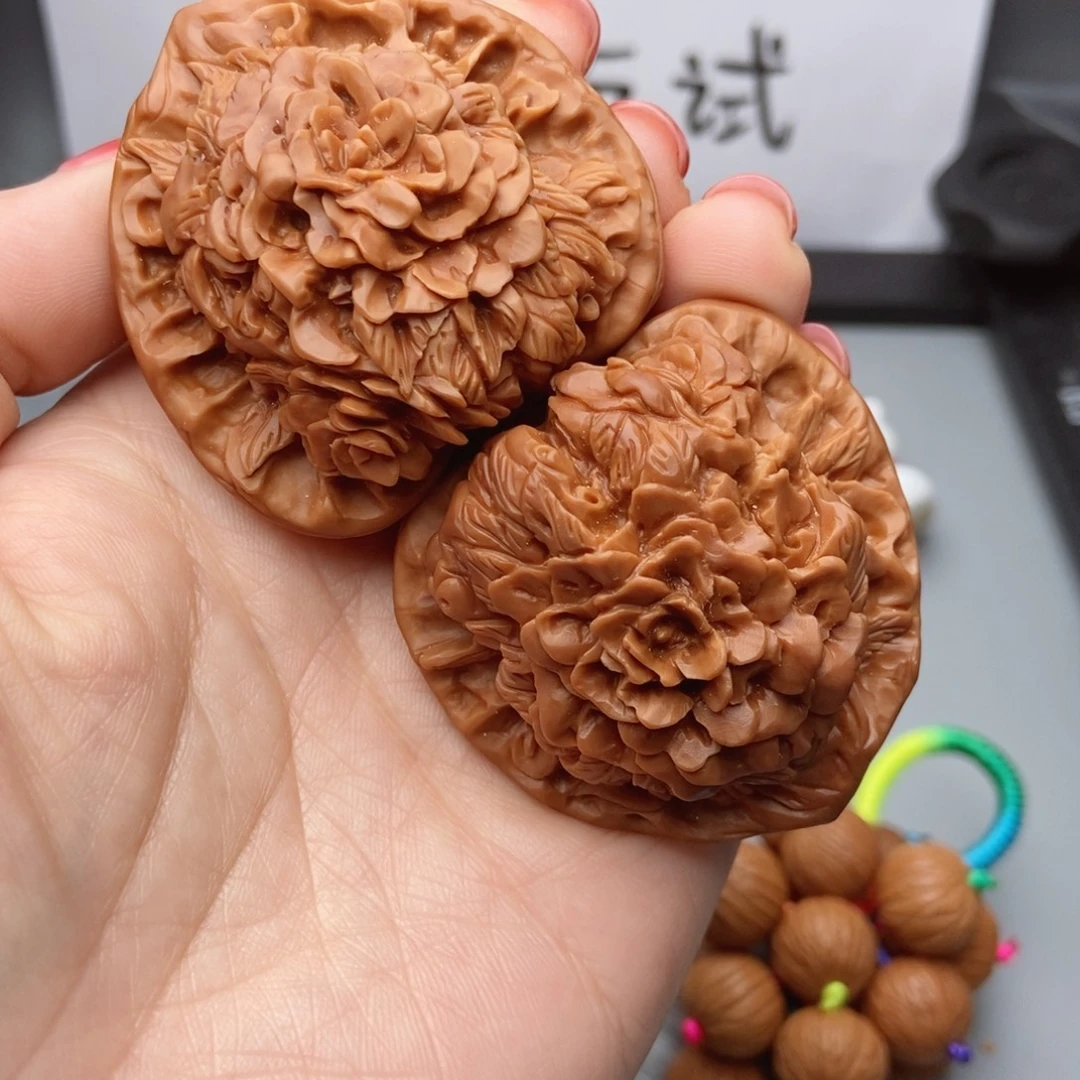 吊坠桃核核桃花开富贵