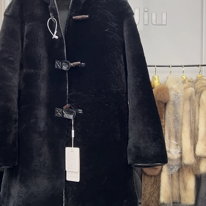 恒玖新款女装外套411