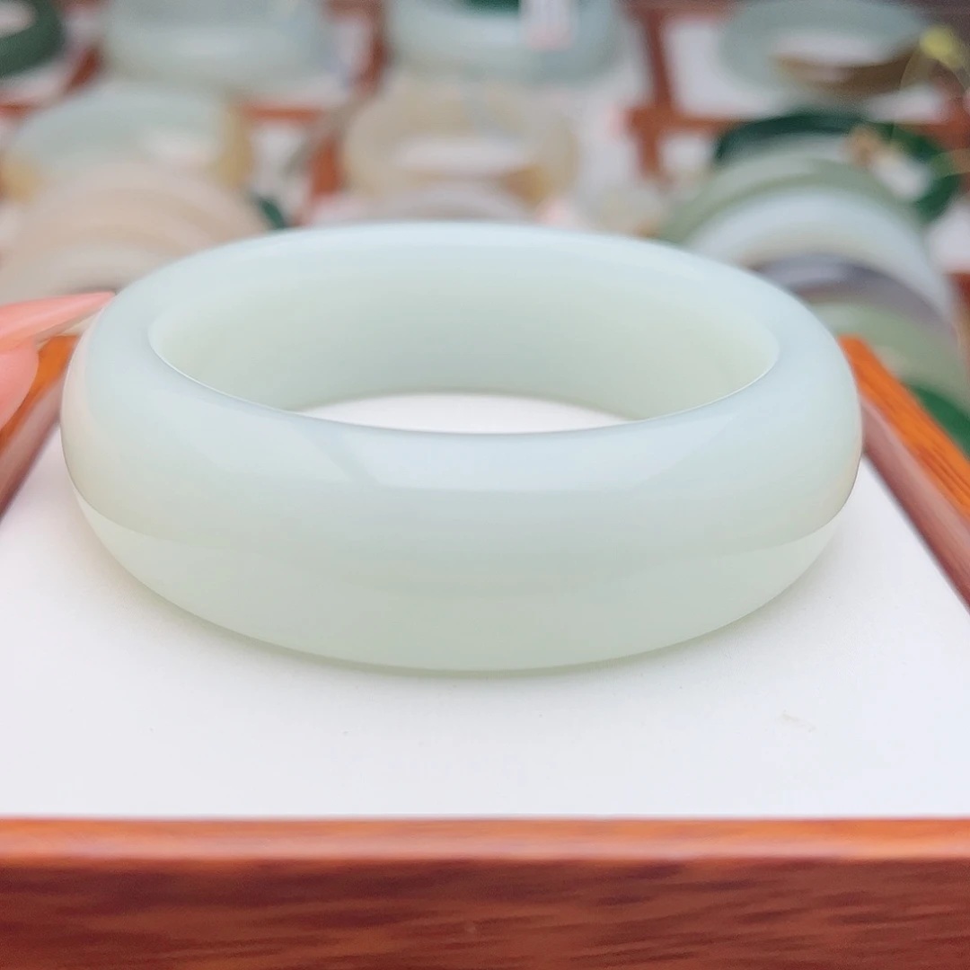 和田玉未镶嵌手镯54.9