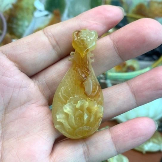 【闪购商品】蛇纹石玉颈饰未镶嵌