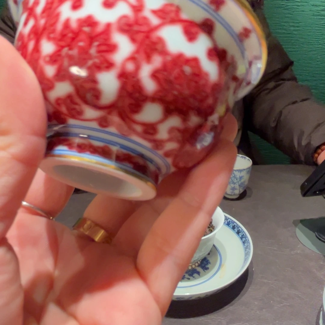 您好你是谁我在等车我